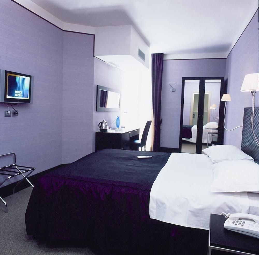 Mh Design Hotel Napoli Bagian luar foto