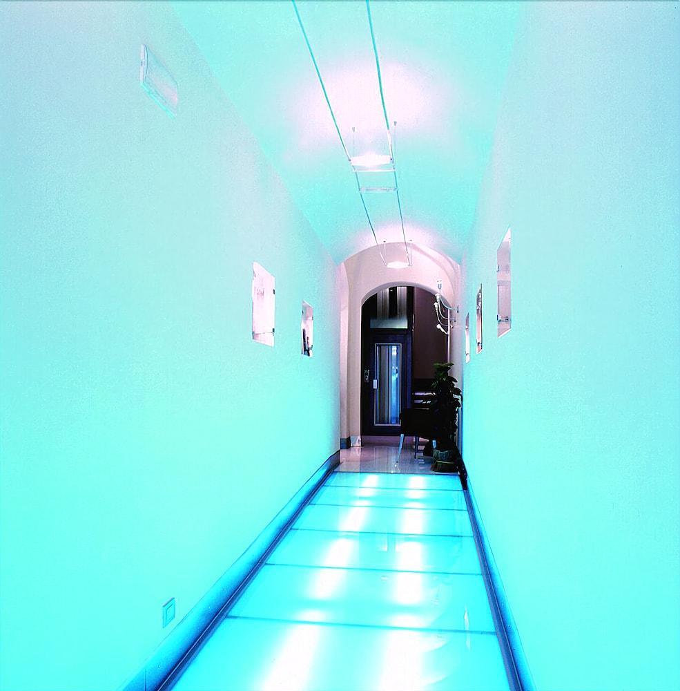 Mh Design Hotel Napoli Bagian luar foto