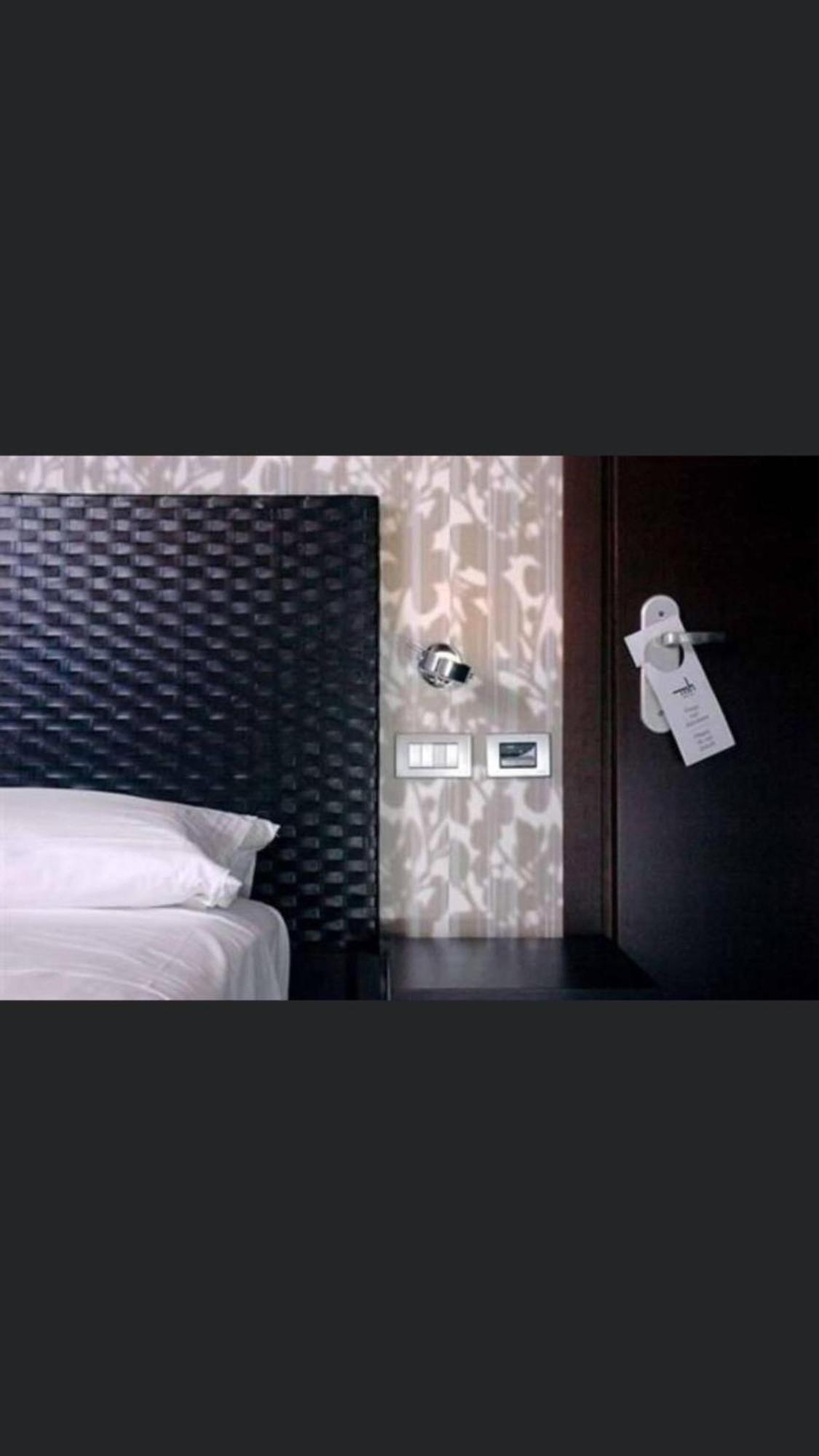 Mh Design Hotel Napoli Bagian luar foto