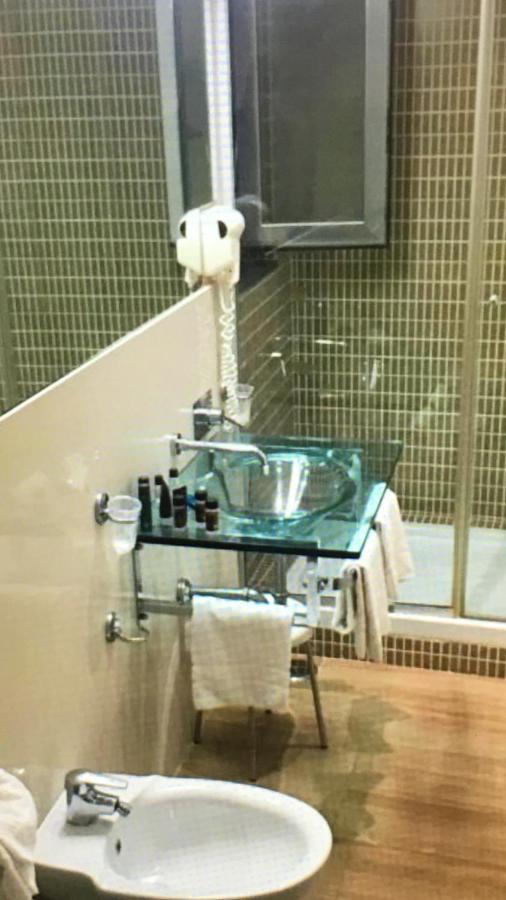 Mh Design Hotel Napoli Bagian luar foto
