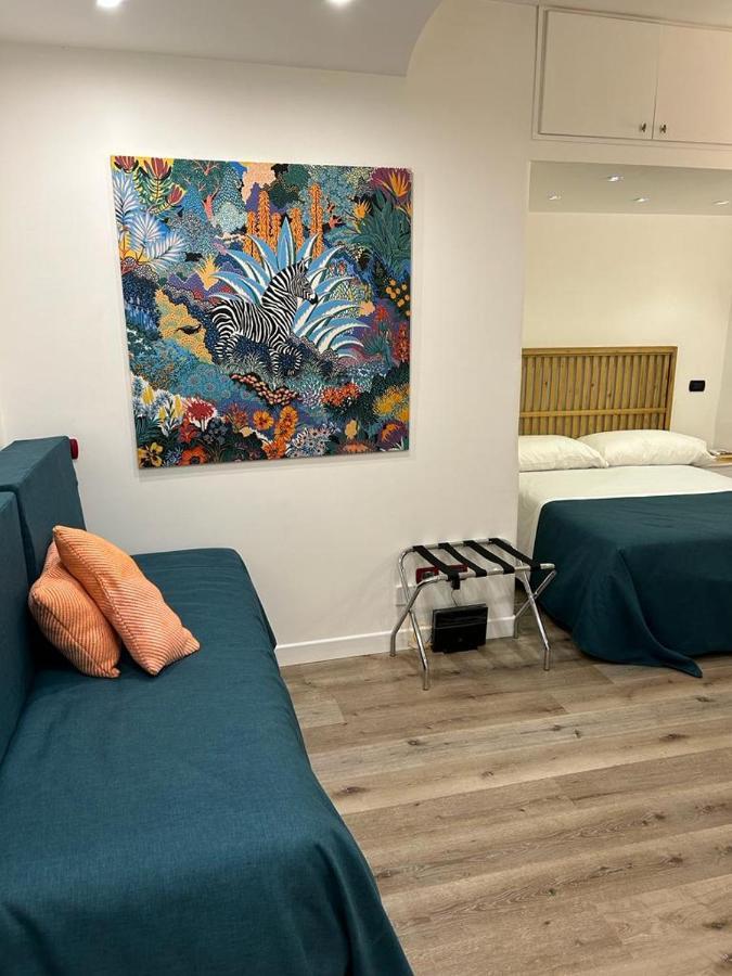 Mh Design Hotel Napoli Bagian luar foto