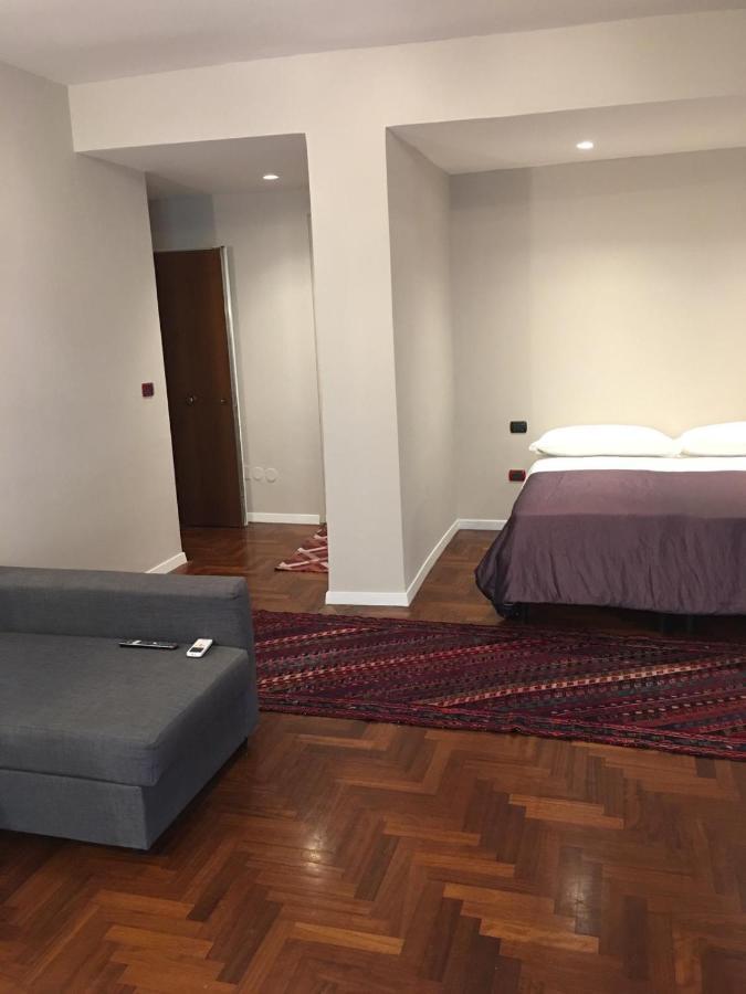 Mh Design Hotel Napoli Bagian luar foto