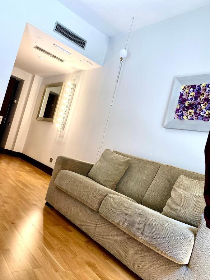 Mh Design Hotel Napoli Bagian luar foto