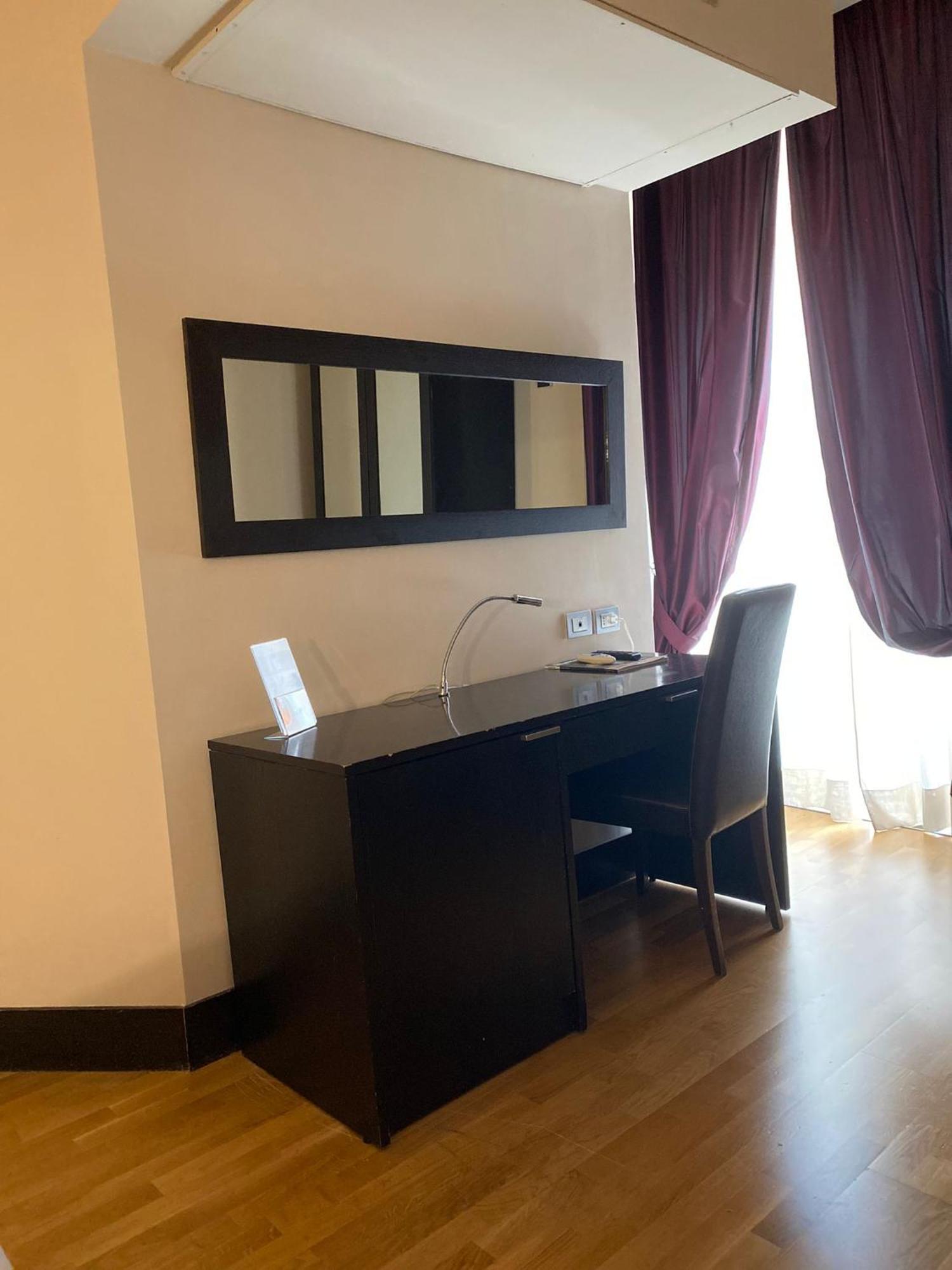 Mh Design Hotel Napoli Bagian luar foto