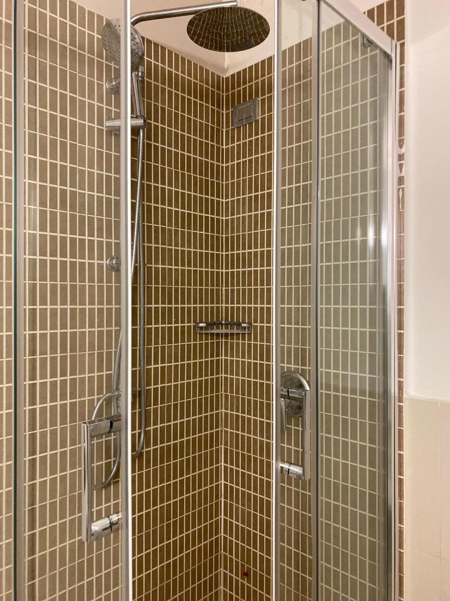 Mh Design Hotel Napoli Bagian luar foto