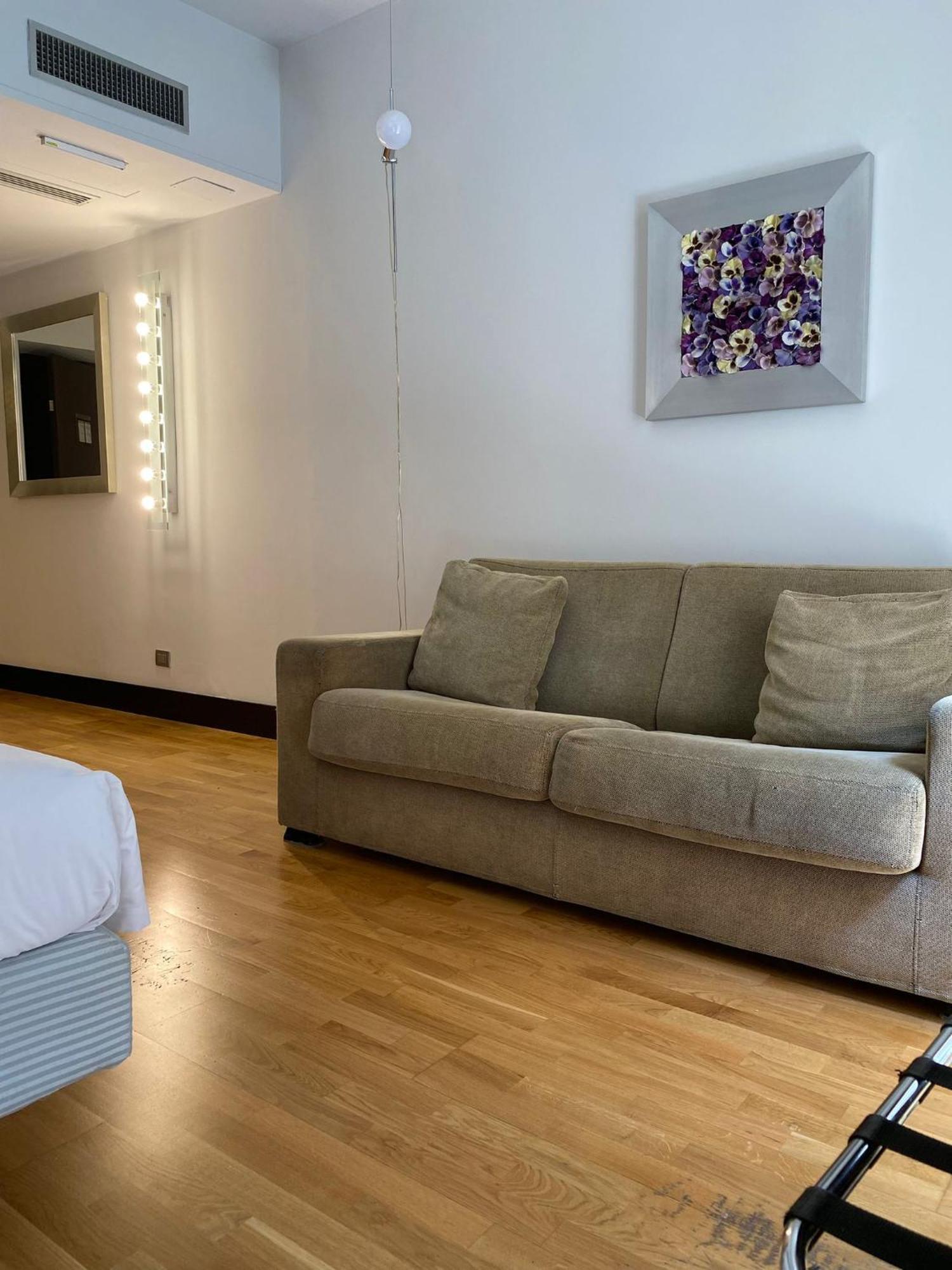 Mh Design Hotel Napoli Bagian luar foto
