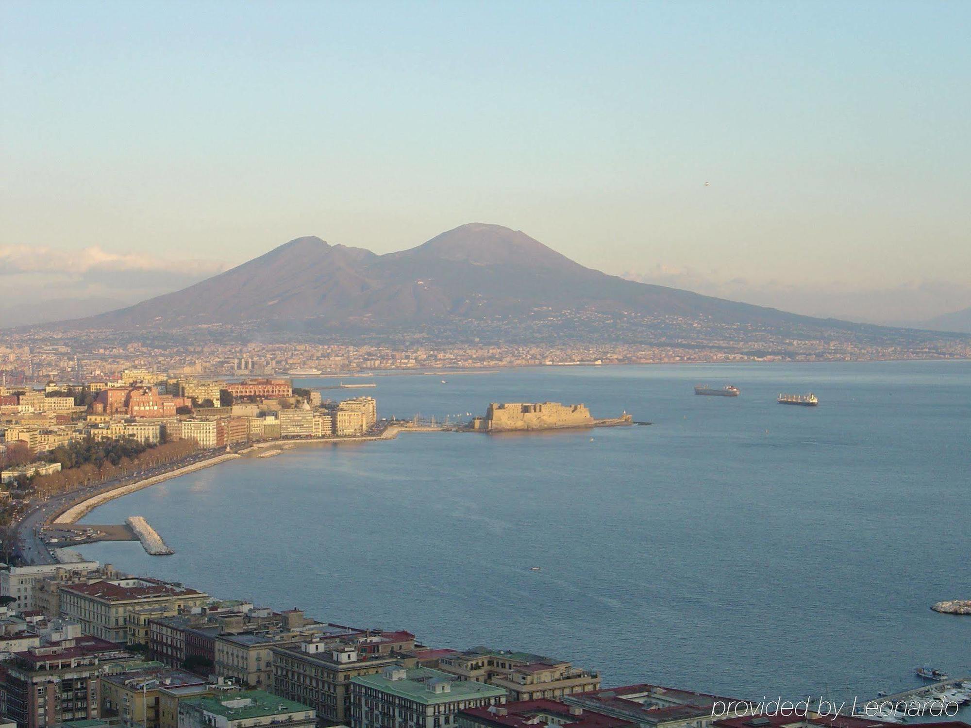 Mh Design Hotel Napoli Bagian luar foto